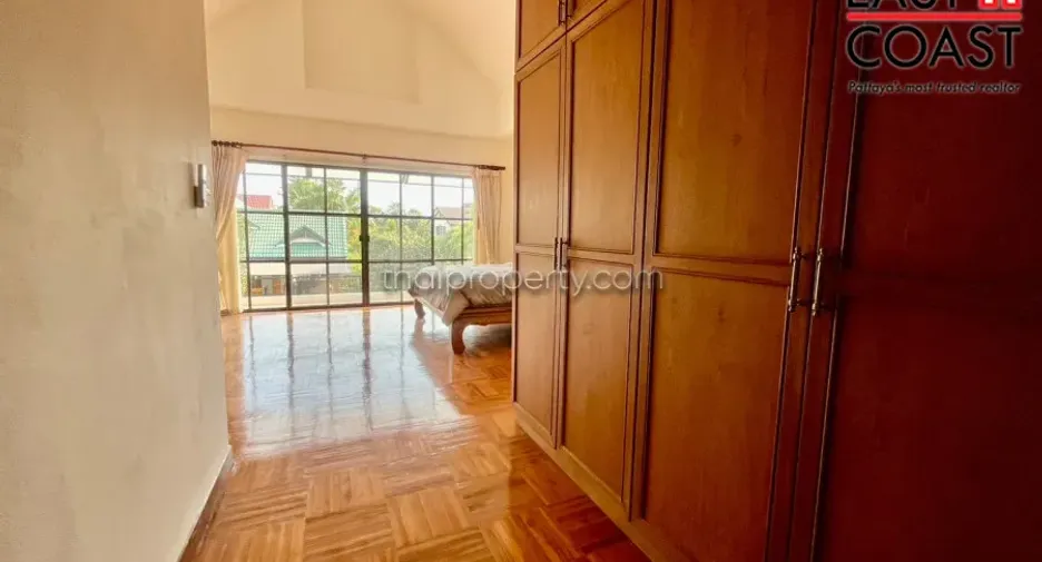 For rent 5 bedrooms house in Bang Lamung, Chonburi