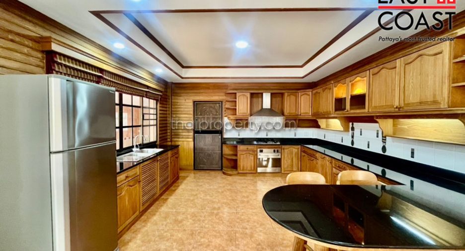For rent 5 bedrooms house in East Pattaya, Pattaya