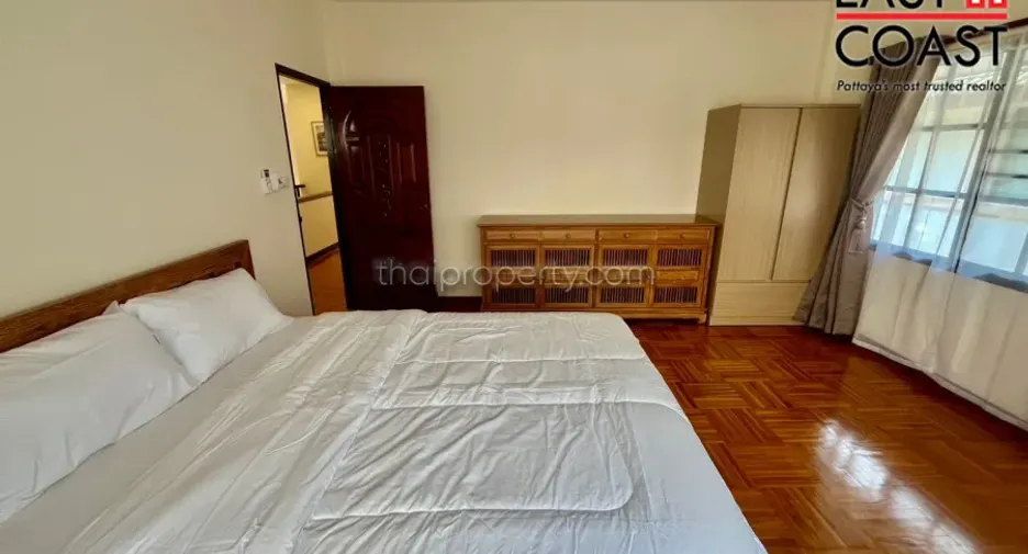 For rent 5 bedrooms house in Bang Lamung, Chonburi