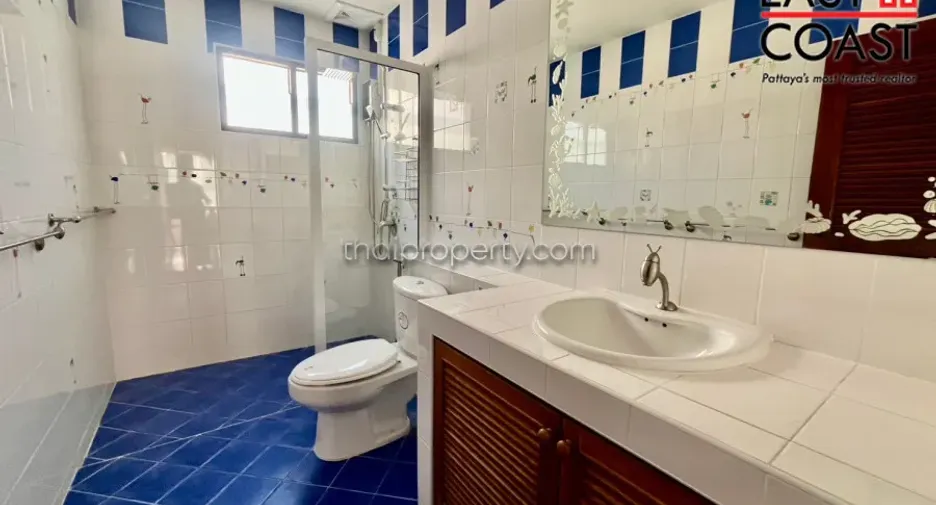 For rent 5 bedrooms house in Bang Lamung, Chonburi