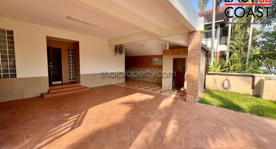For rent 5 bedrooms house in East Pattaya, Pattaya