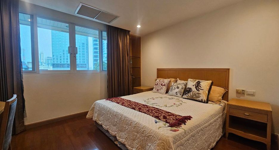 À louer 3 chambres condo à Khlong Toei, Bangkok
