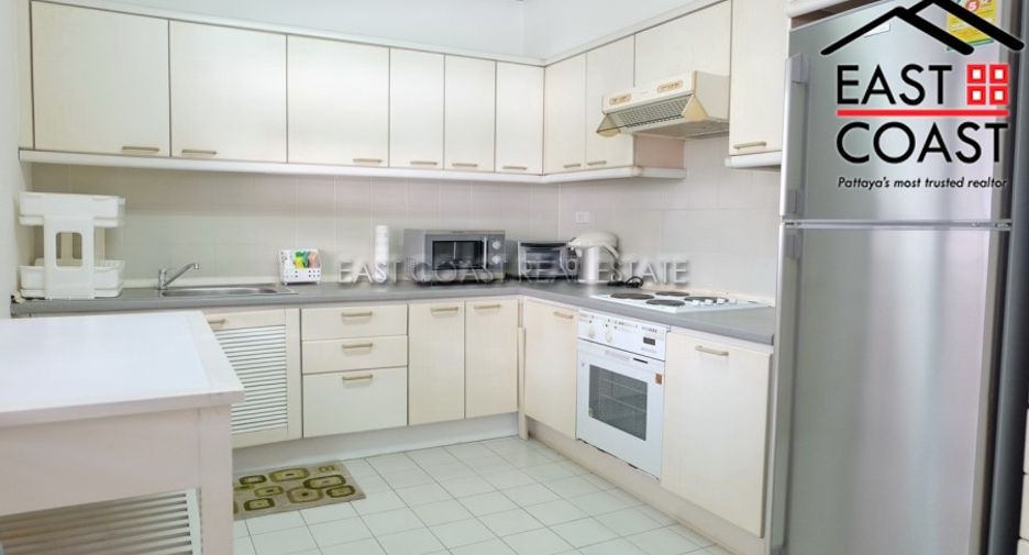 For rent 3 bedrooms condo in Pratumnak, Pattaya
