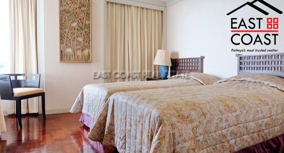 For rent 3 bedrooms condo in Pratumnak, Pattaya