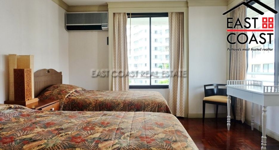 For rent 3 bedrooms condo in Pratumnak, Pattaya