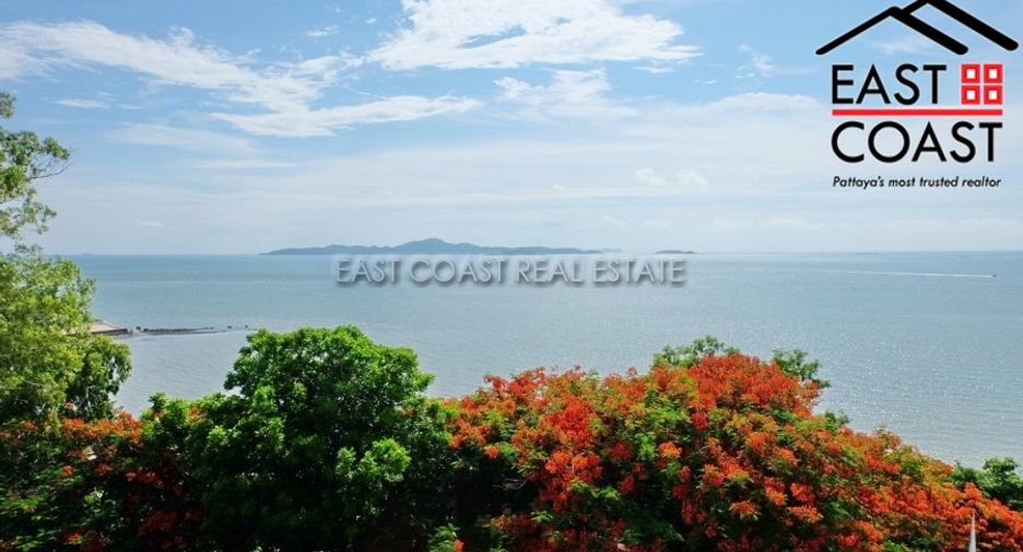 For rent 3 bedrooms condo in Pratumnak, Pattaya