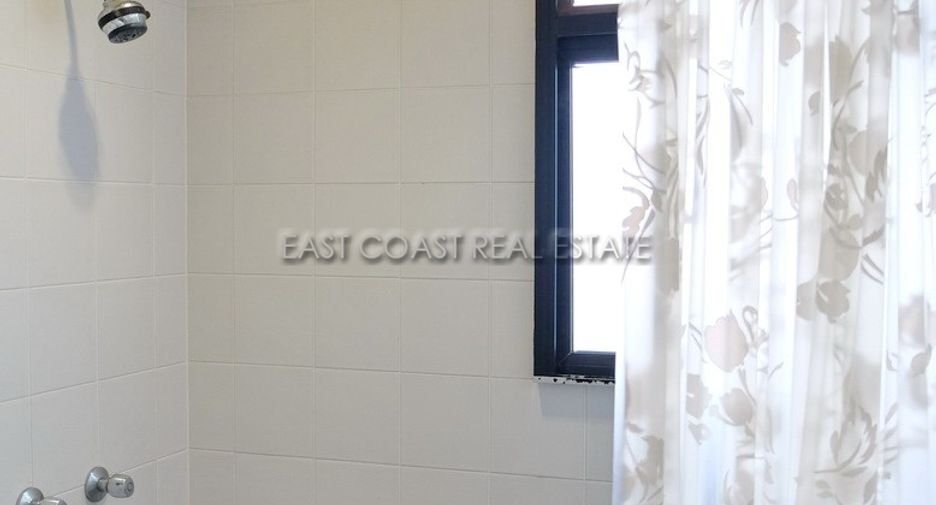 For rent 3 bedrooms condo in Pratumnak, Pattaya