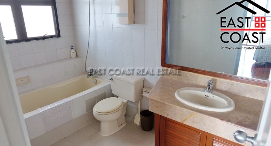 For rent 3 bedrooms condo in Pratumnak, Pattaya