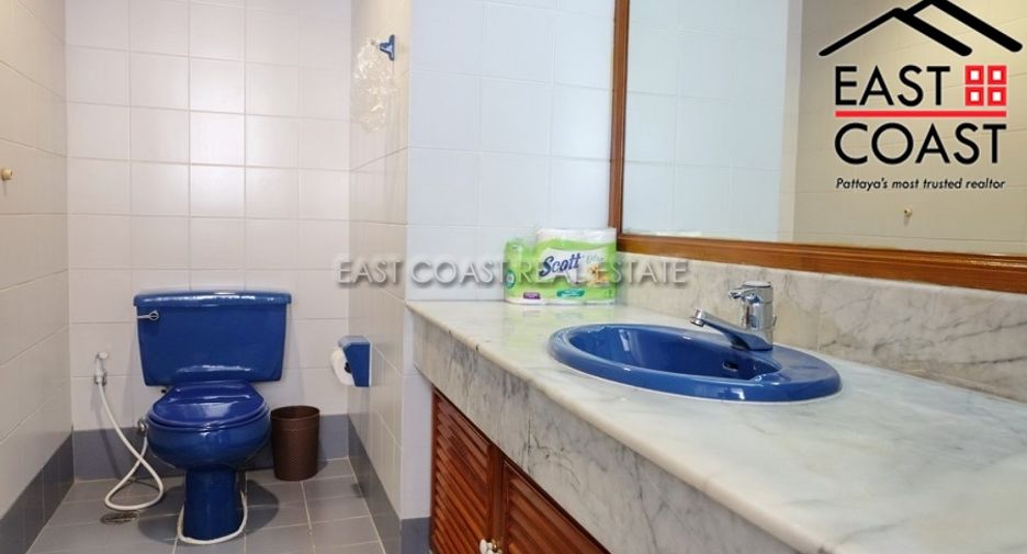 For rent 3 bedrooms condo in Pratumnak, Pattaya