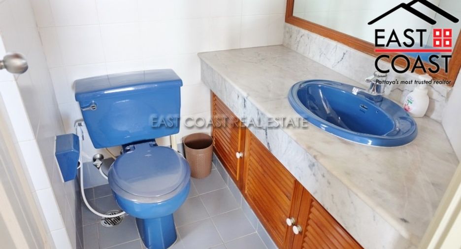For rent 3 bedrooms condo in Pratumnak, Pattaya