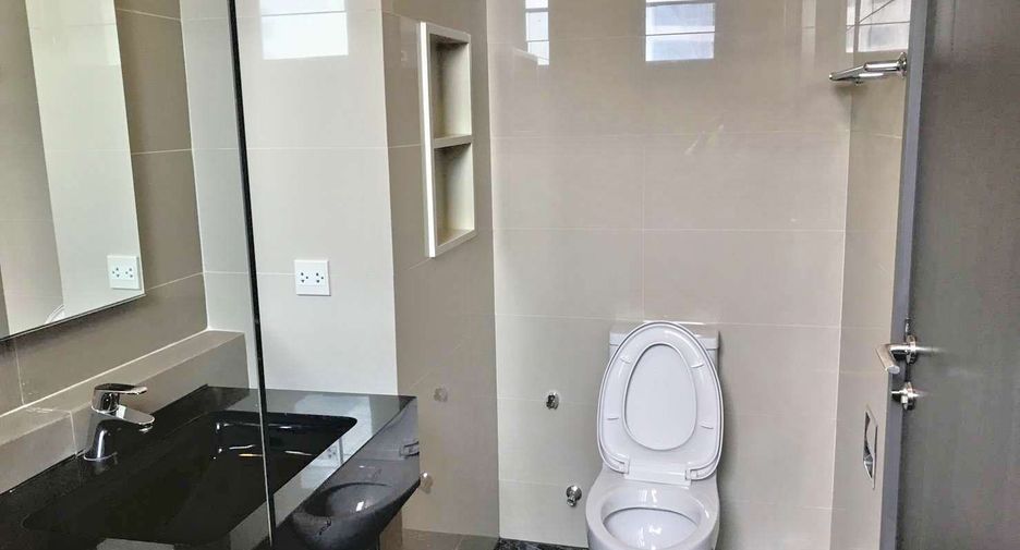 For rent and for sale 1 bed condo in Khlong Toei, Bangkok