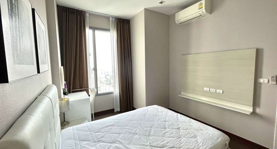 For rent 2 bedrooms condo in Watthana, Bangkok