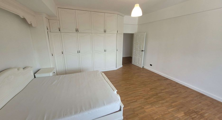 Wohnung zur Miete mit 3 Zimmer in Watthana, Bangkok