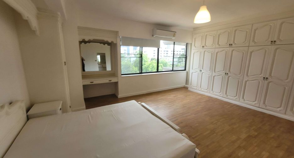 Wohnung zur Miete mit 3 Zimmer in Watthana, Bangkok