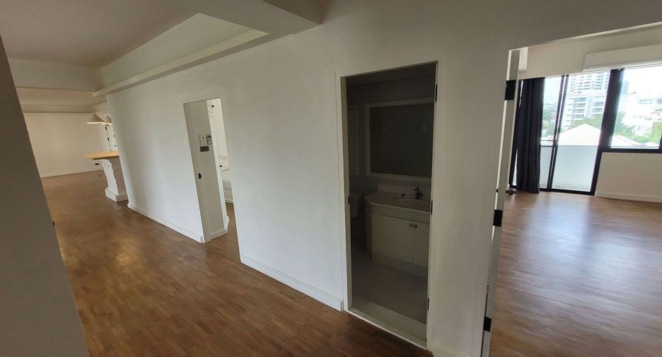 Wohnung zur Miete mit 3 Zimmer in Watthana, Bangkok