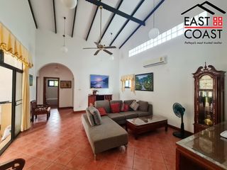 Casa en alquiler de 3 habitaciones en Bang Lamung, Chonburi