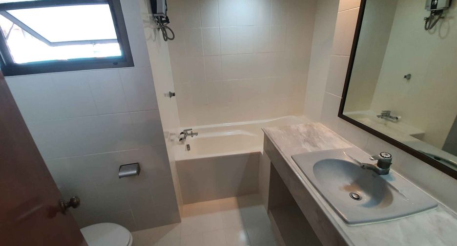 Wohnung zur Miete mit 3 Zimmer in Watthana, Bangkok