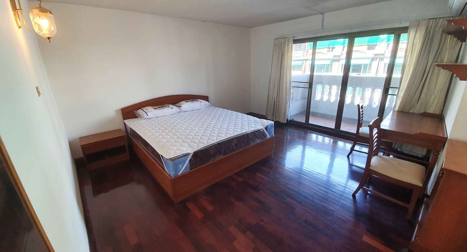 Wohnung zur Miete mit 3 Zimmer in Watthana, Bangkok
