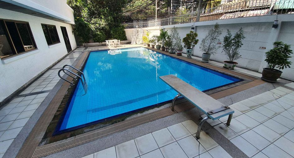 Wohnung zur Miete mit 3 Zimmer in Watthana, Bangkok