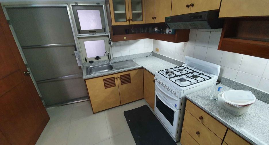 Wohnung zur Miete mit 3 Zimmer in Watthana, Bangkok