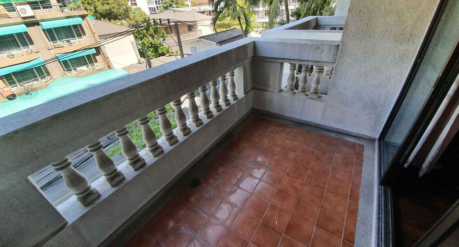 Wohnung zur Miete mit 3 Zimmer in Watthana, Bangkok