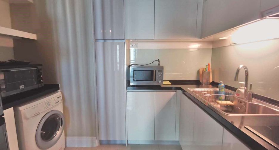 Condo en alquiler y en venta de 2 habitaciones en Khlong Toei, Bangkok