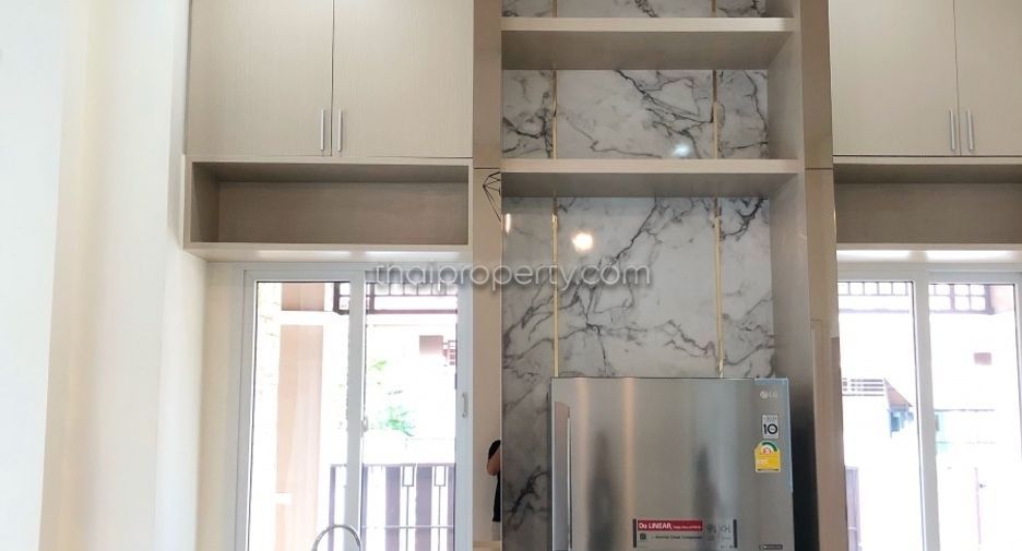 For rent 3 bedrooms house in East Pattaya, Pattaya