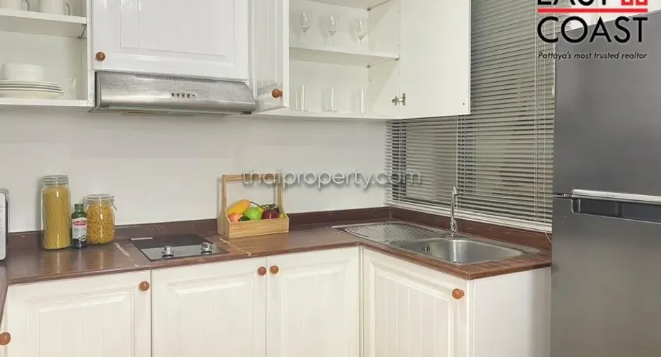 For rent 3 bedrooms condo in Jomtien, Pattaya