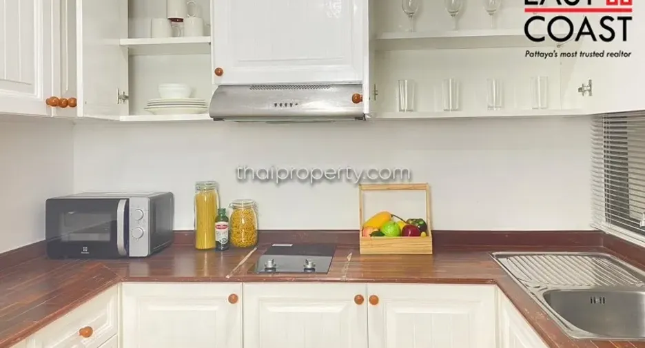 For rent 3 bedrooms condo in Jomtien, Pattaya