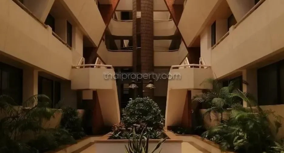 For rent 3 bedrooms condo in Jomtien, Pattaya