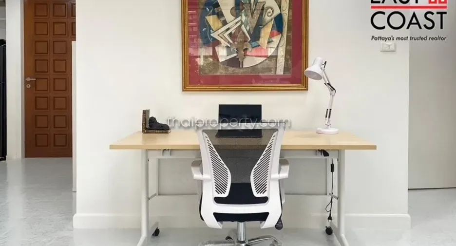 For rent 3 bedrooms condo in Jomtien, Pattaya