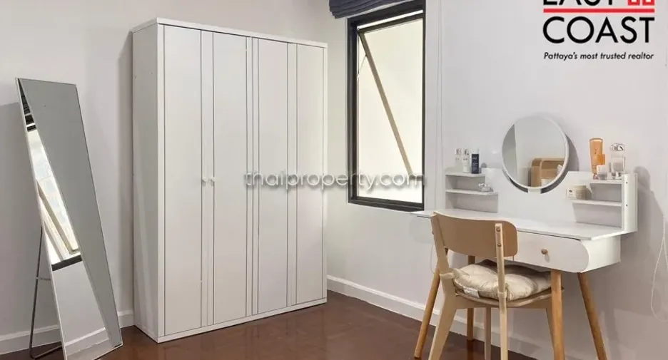 For rent 3 bedrooms condo in Jomtien, Pattaya