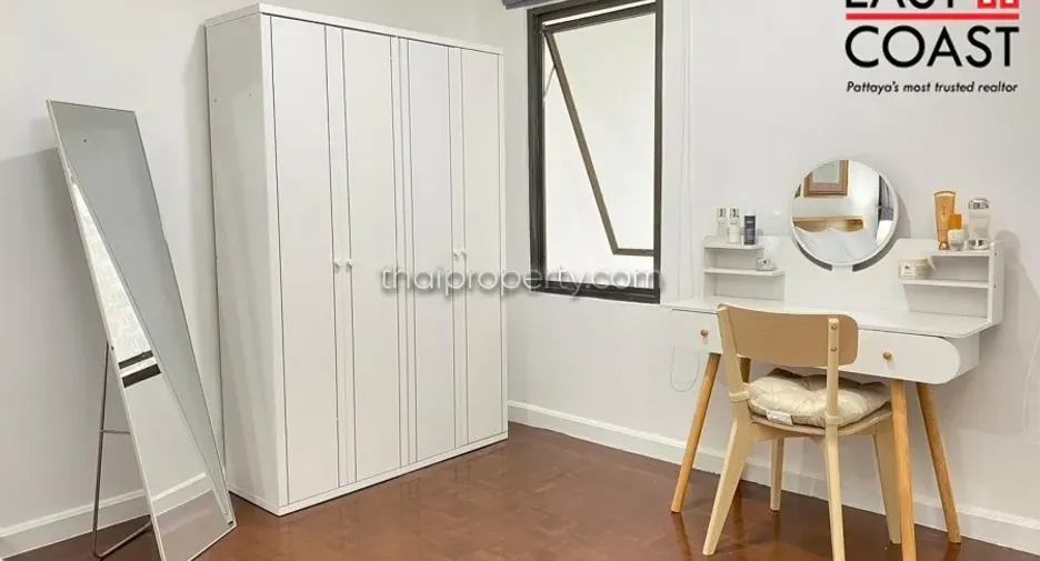 For rent 3 bedrooms condo in Jomtien, Pattaya