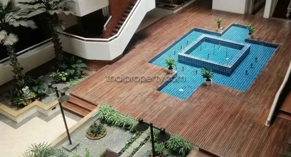 For rent 3 bedrooms condo in Jomtien, Pattaya