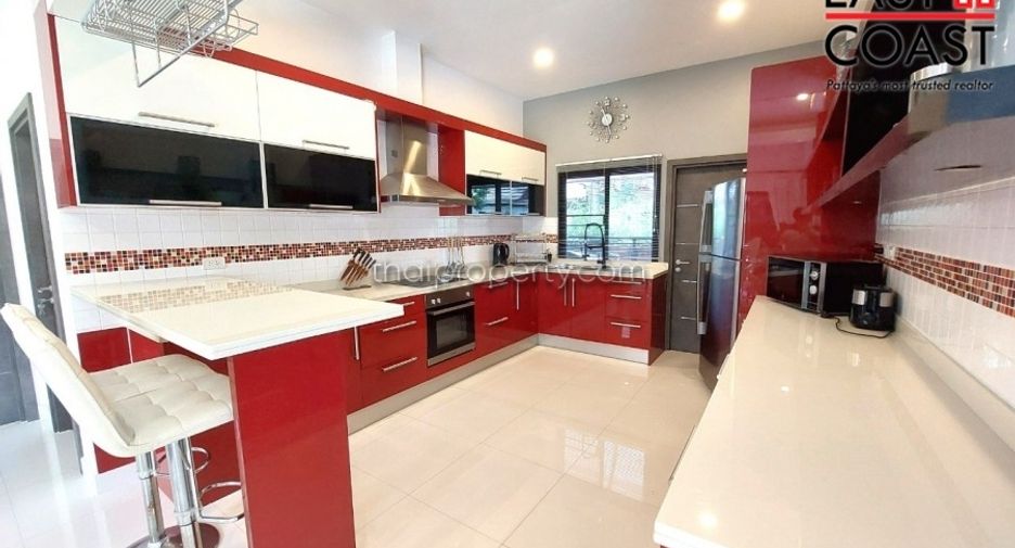 For rent 2 bedrooms house in Huay Yai, Pattaya