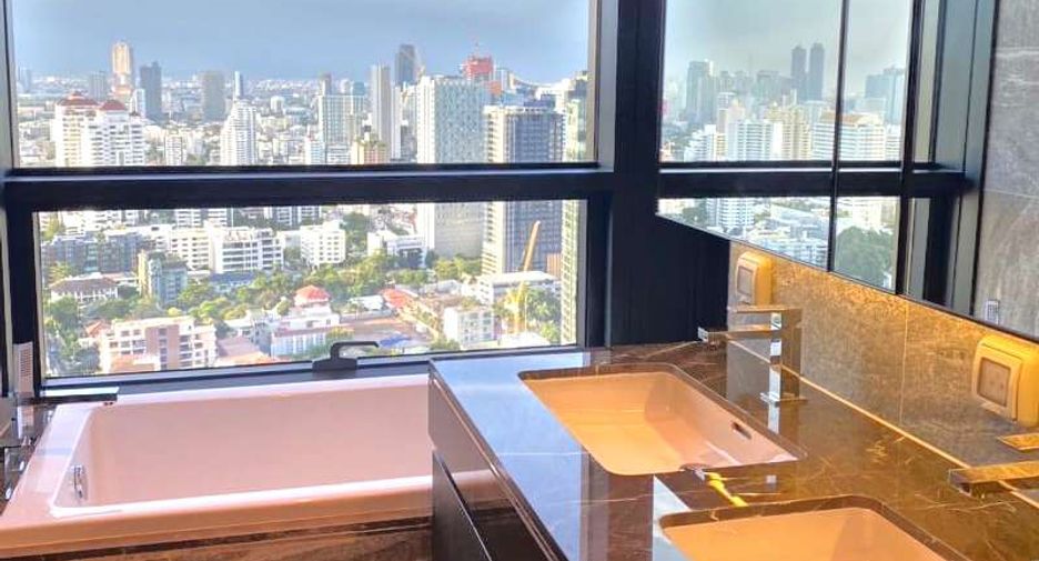 À louer 2 chambres condo à Khlong Toei, Bangkok