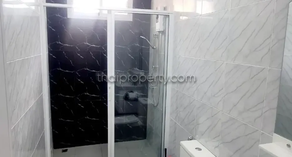 For rent 3 bedrooms house in Bang Lamung, Chonburi