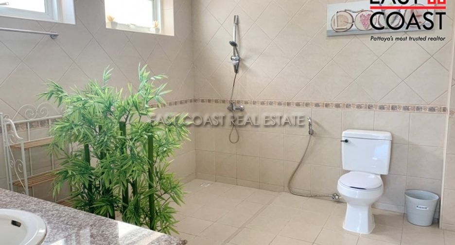 For rent 4 bedrooms house in East Pattaya, Pattaya