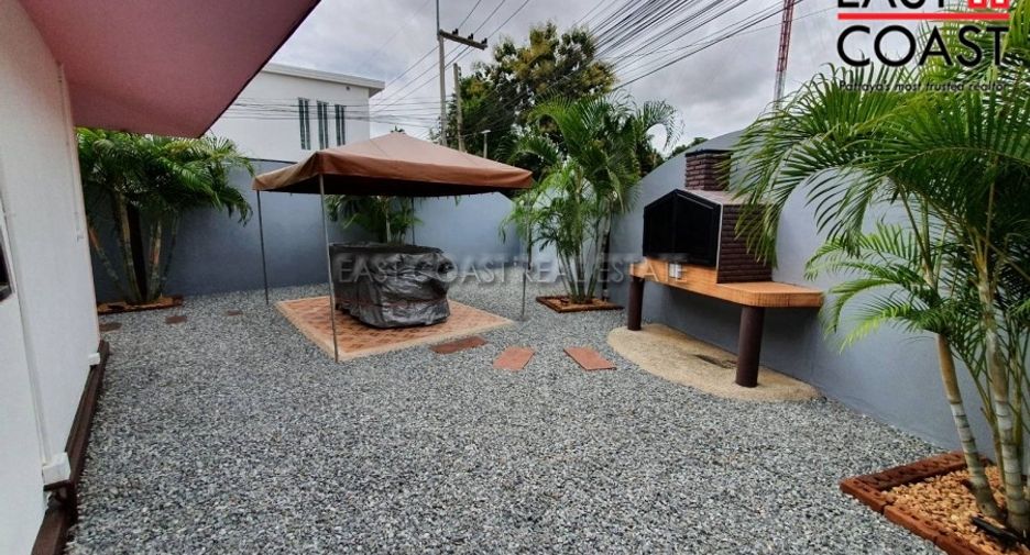 For rent 3 bedrooms house in East Pattaya, Pattaya