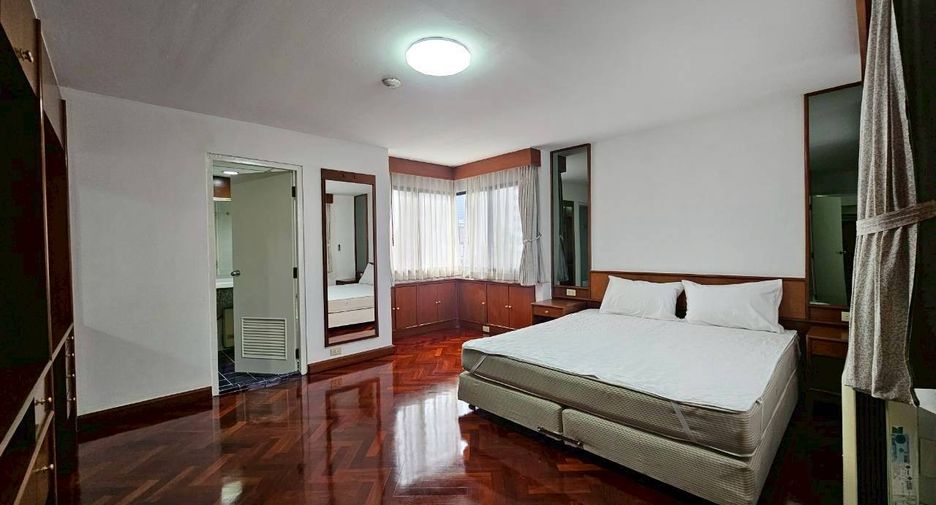 For rent 3 ベッドルーム condo in Watthana, Bangkok