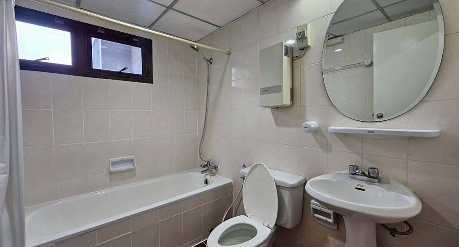 For rent 3 ベッドルーム condo in Watthana, Bangkok
