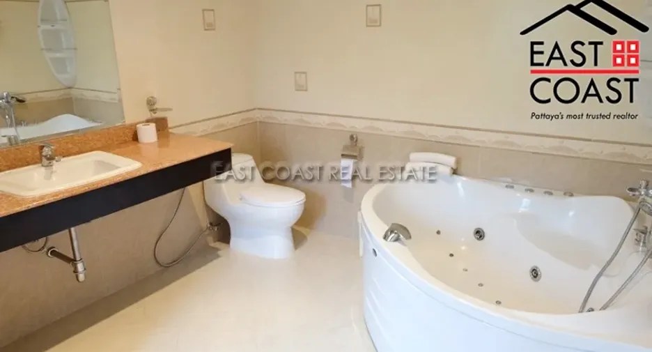 For rent 2 bedrooms condo in Bang Lamung, Chonburi