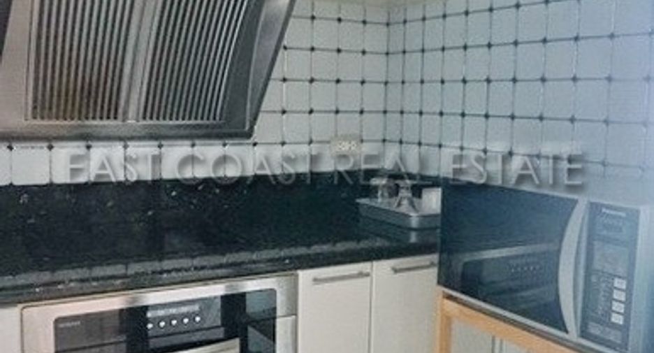 For rent 2 bedrooms condo in Pratumnak, Pattaya