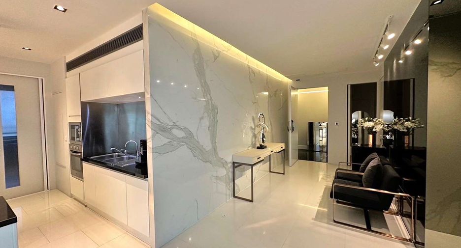 Wohnung zur Miete und zum Kauf mit 3 Zimmer in Watthana, Bangkok