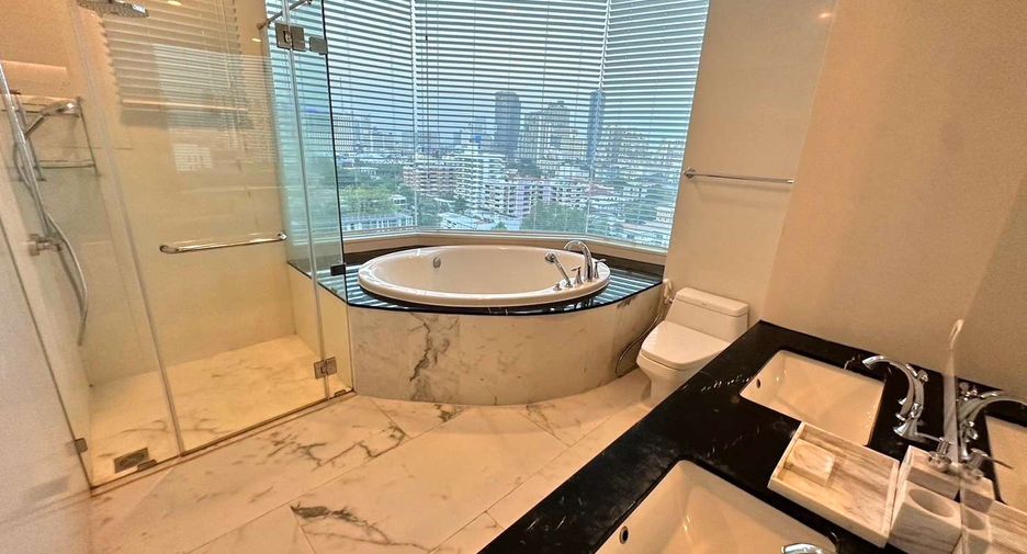 Wohnung zur Miete und zum Kauf mit 3 Zimmer in Watthana, Bangkok