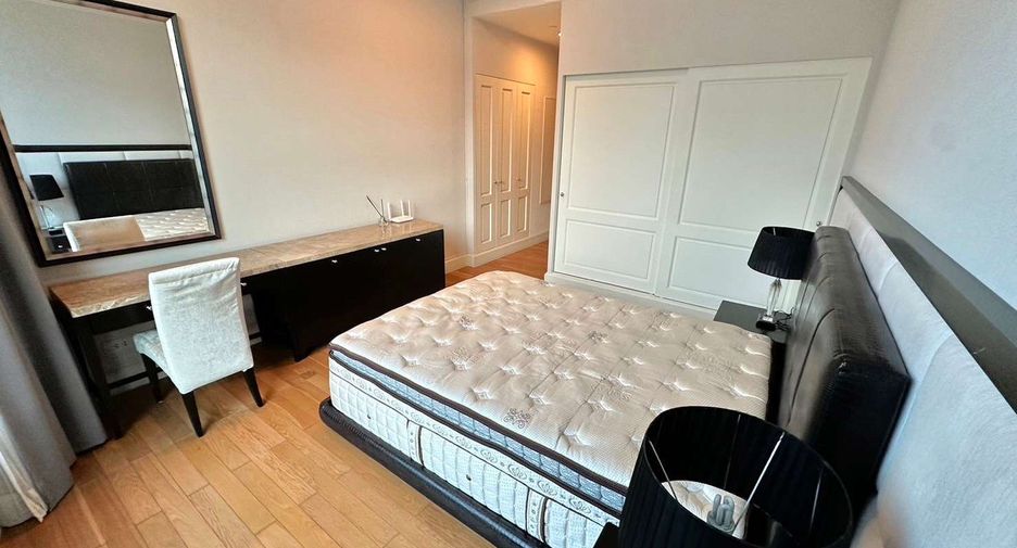 Wohnung zur Miete und zum Kauf mit 3 Zimmer in Watthana, Bangkok