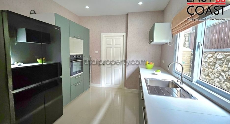 For rent 3 bedrooms house in East Pattaya, Pattaya