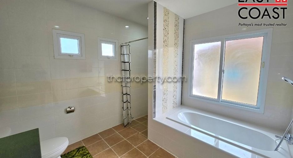 For rent 3 bedrooms house in East Pattaya, Pattaya
