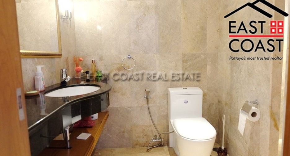 For rent 2 bedrooms condo in North Pattaya, Pattaya