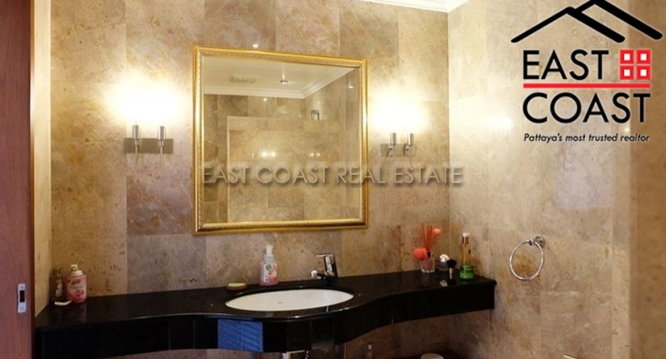 For rent 2 bedrooms condo in North Pattaya, Pattaya